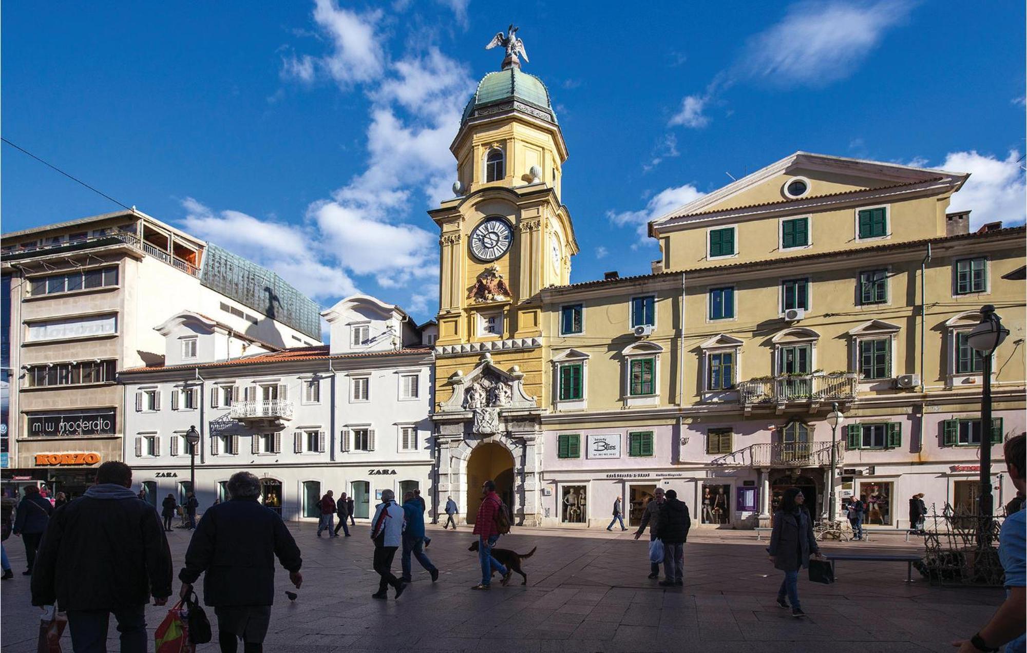 2 Bedroom Amazing Apartment In Rijeka Exterior foto